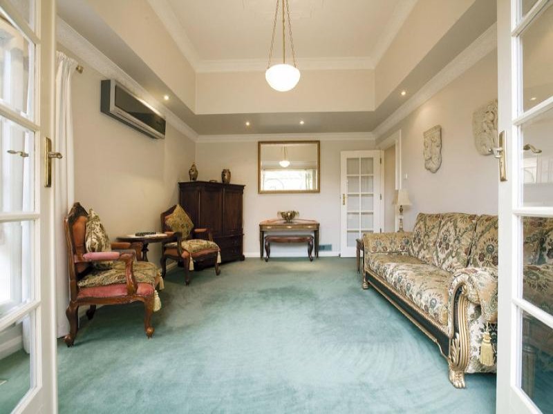 22 Woodville Street, Balwyn North image 5
