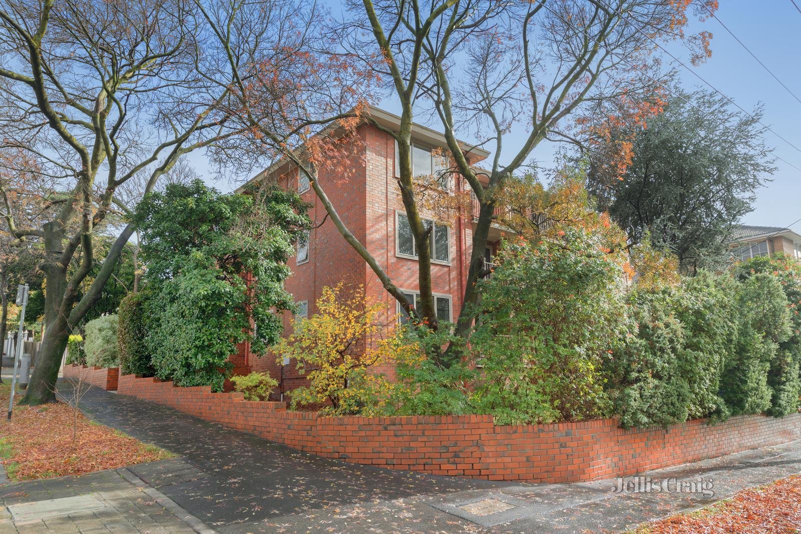 2/2 Yarra Street, Hawthorn image 1