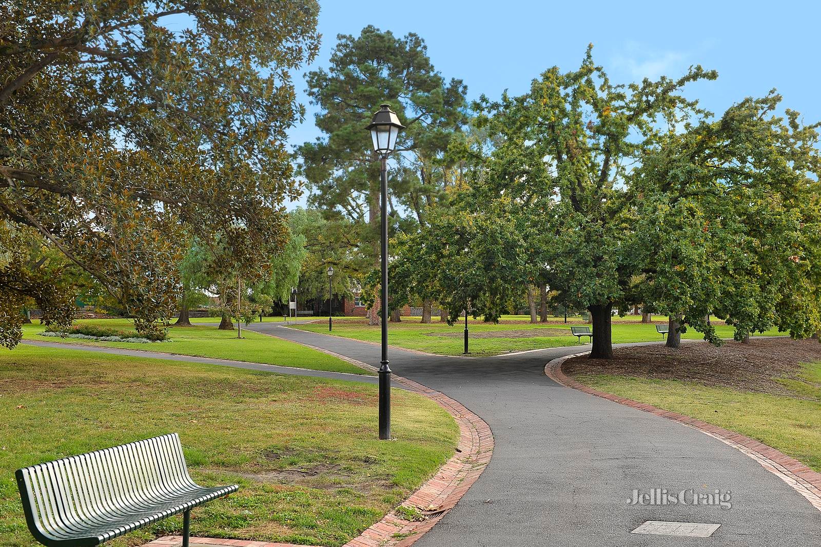 2/2 Yarra Street, Hawthorn image 8