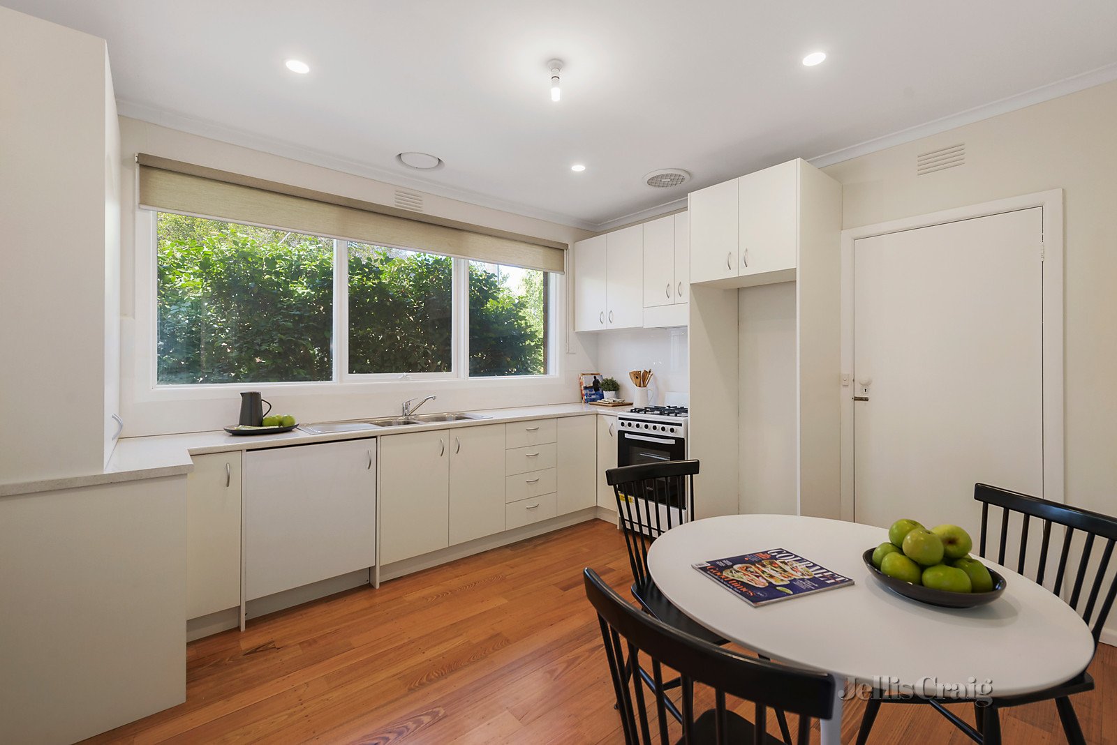 2/20 Alfred Road, Glen Iris image 3