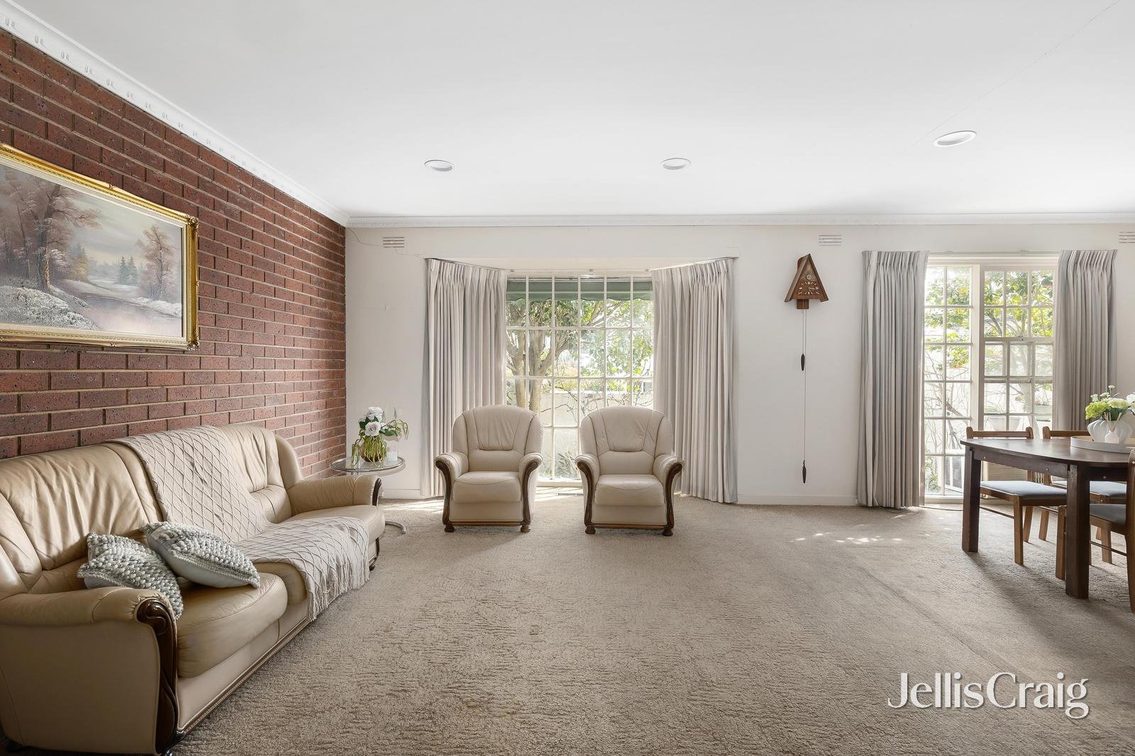 2/20 Clonaig Street, Brighton East image 2