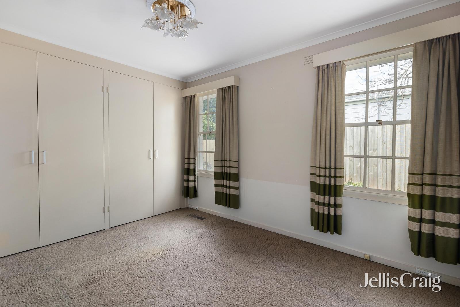 2/20 Clonaig Street, Brighton East image 7