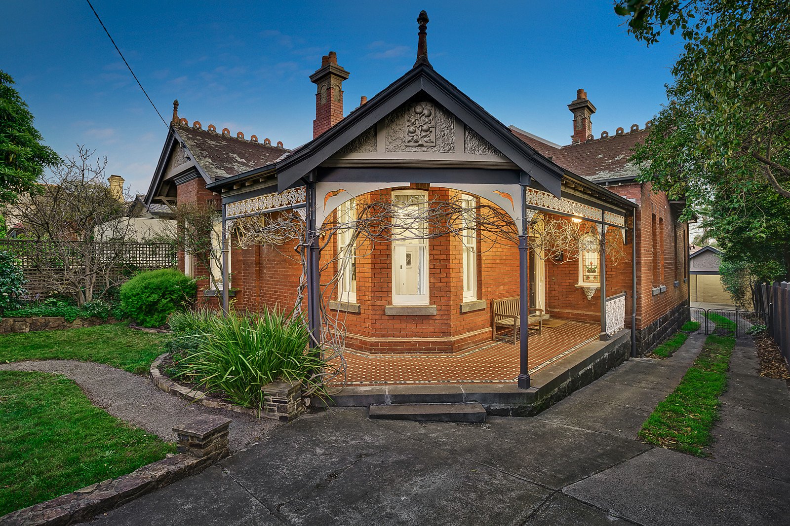 220 Cotham Road, Kew image 1