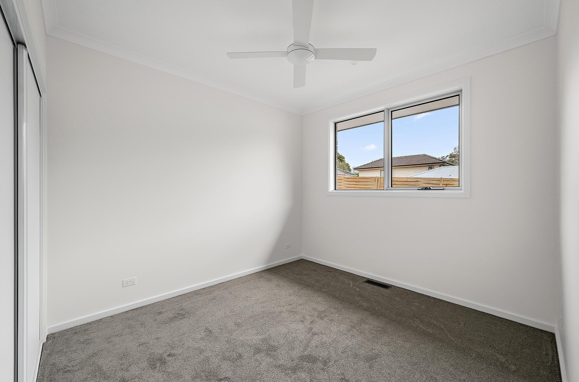 2/20 Diana Street, Croydon image 8