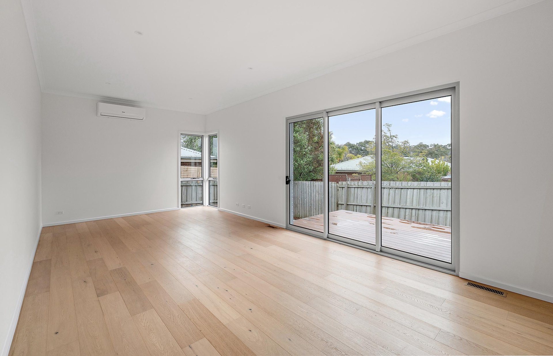 2/20 Diana Street, Croydon image 4