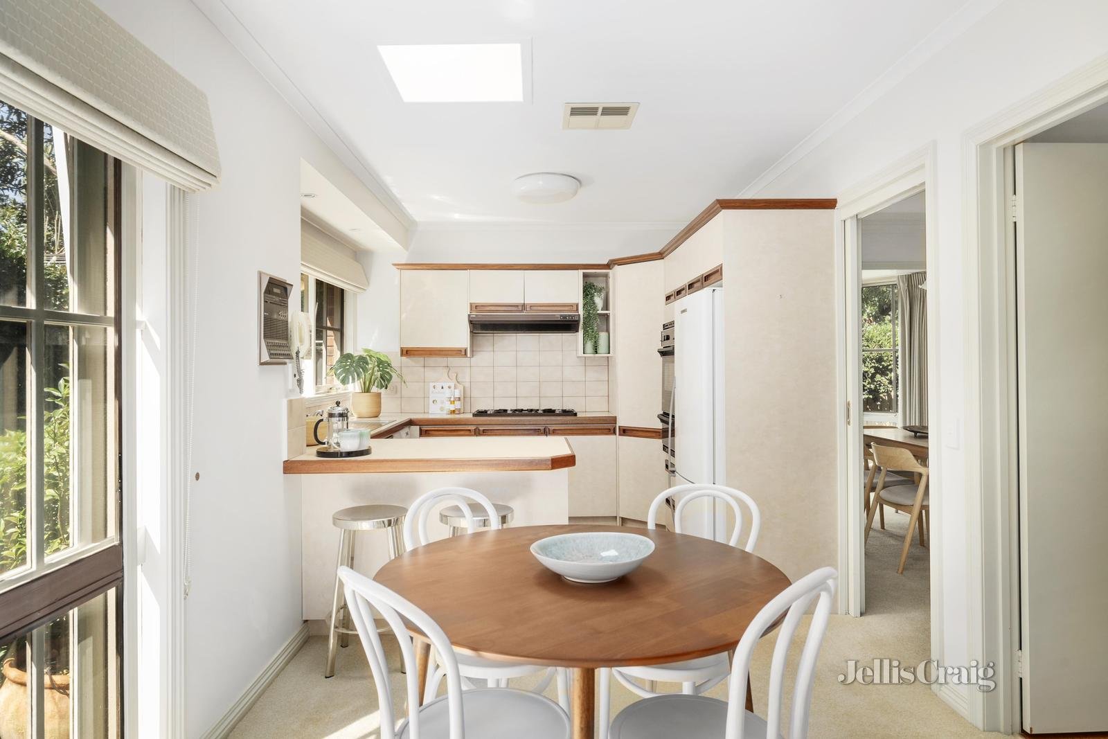 2/20 Doonkuna Avenue, Camberwell image 5