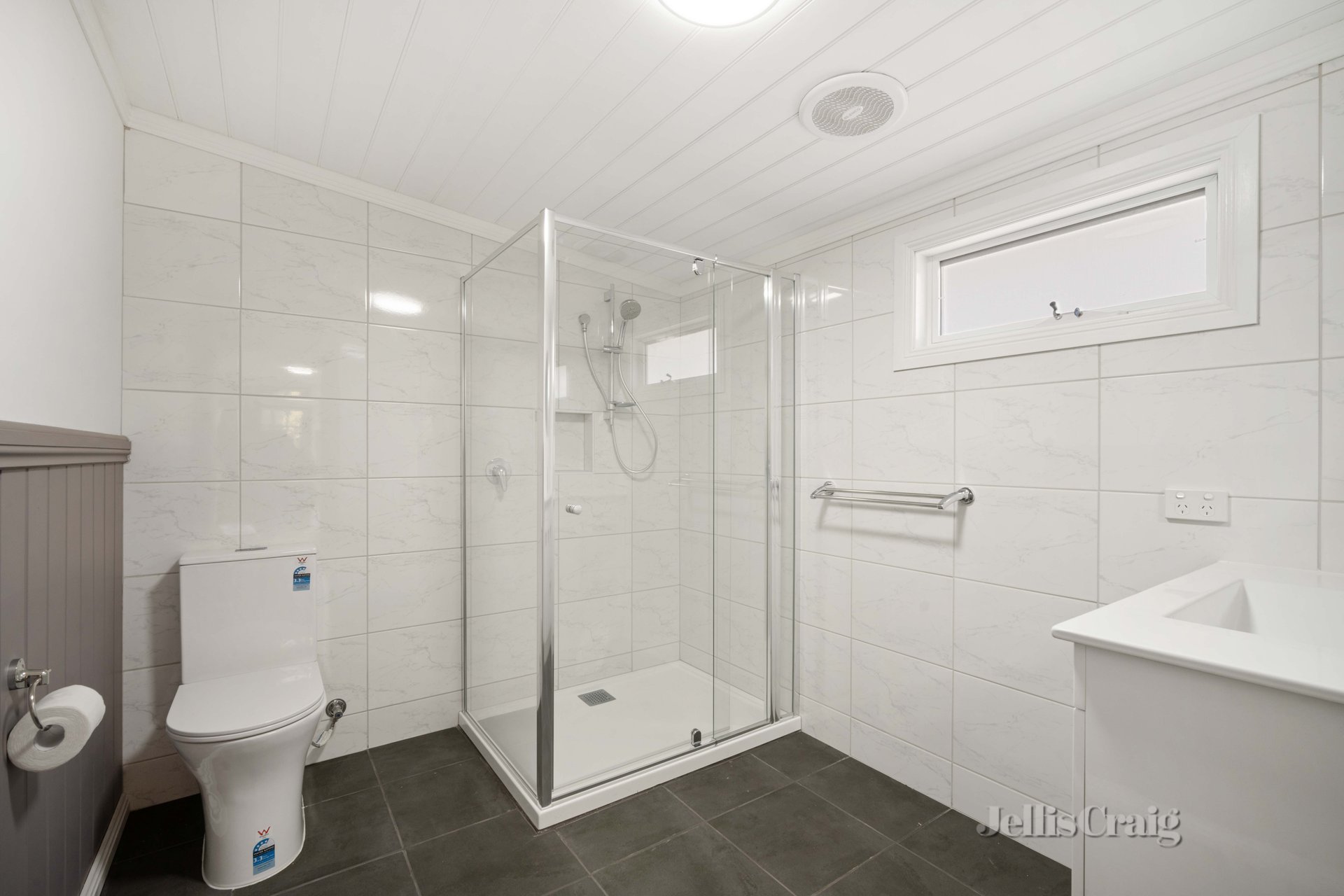 220 Humffray Street North, Ballarat East image 7
