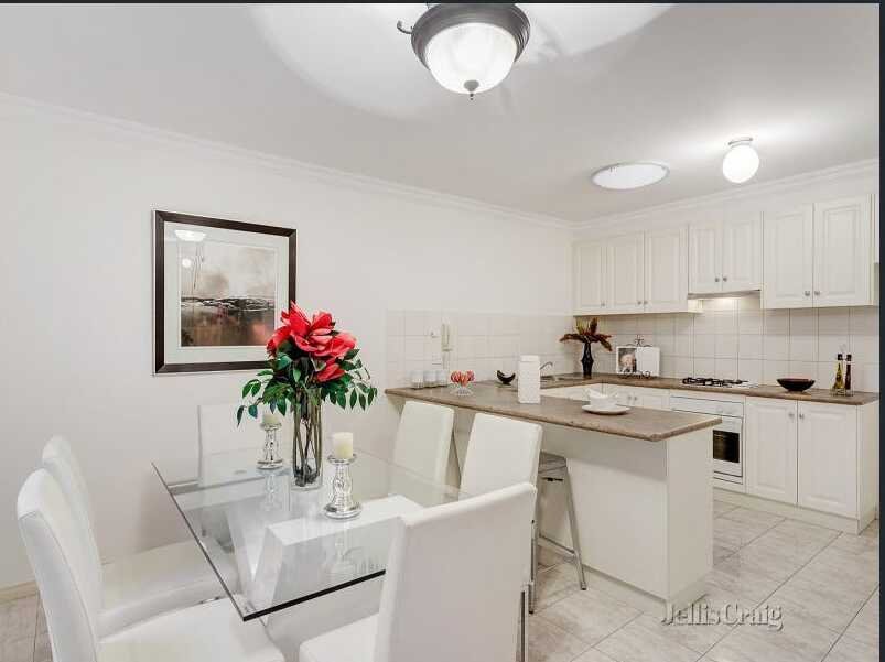 2/20 Meadow Crescent, Mount&nbsp;Waverley image 6