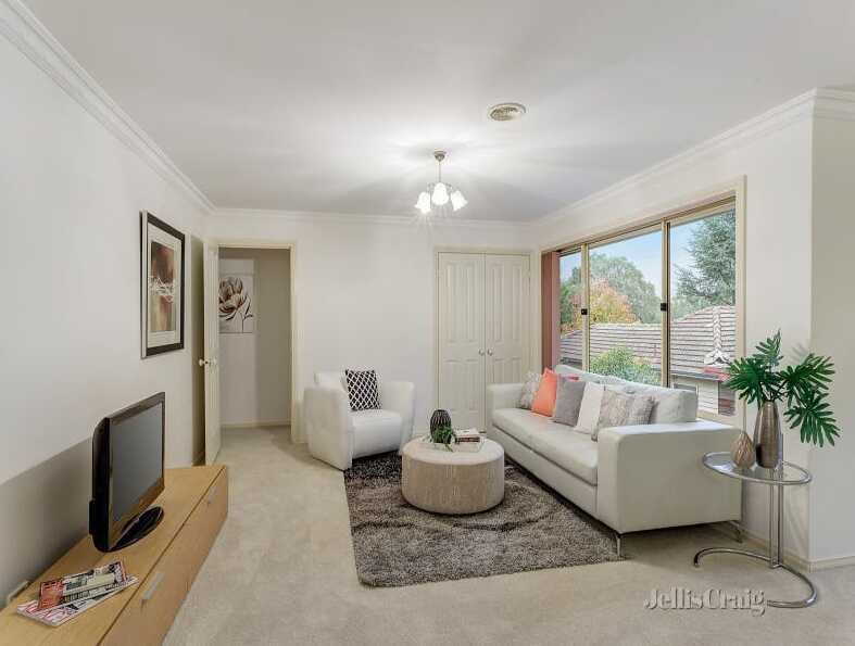 2/20 Meadow Crescent, Mount&nbsp;Waverley image 4