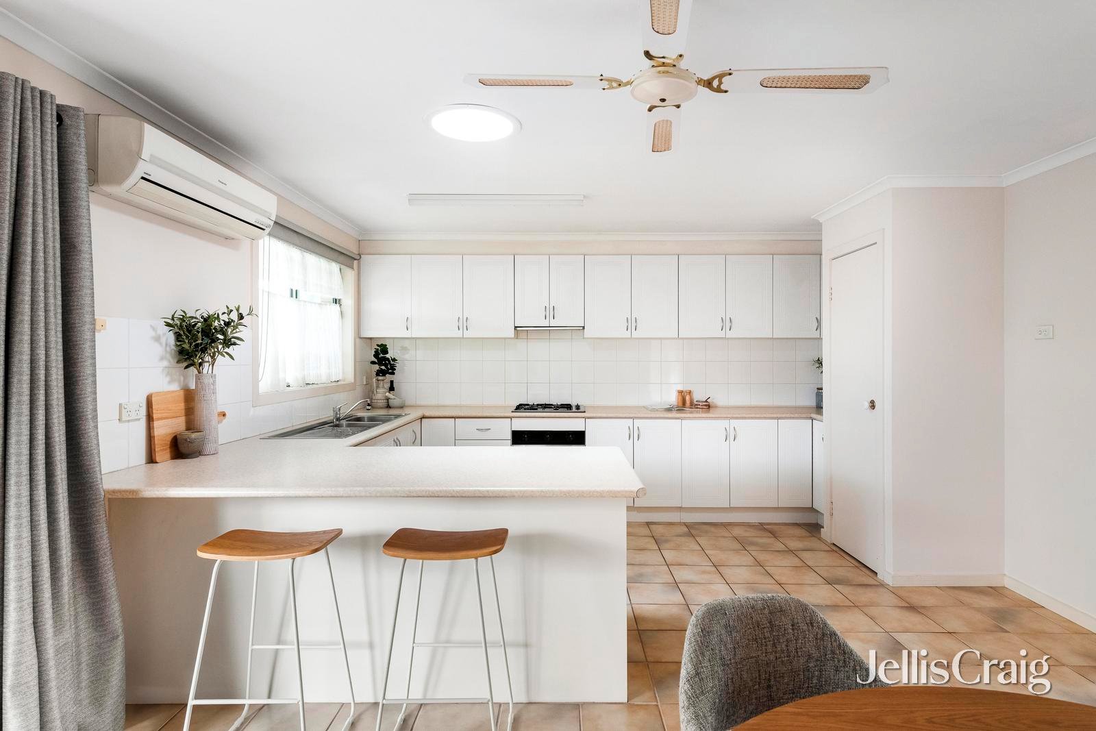 2/20 Norris Crescent, Bundoora image 5