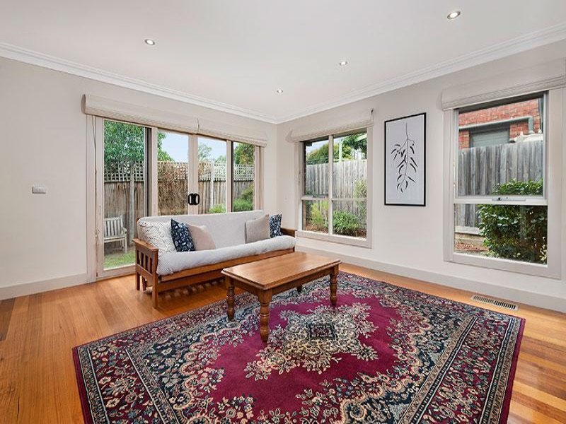 2/20 Orchard Crescent, Mont Albert North image 2