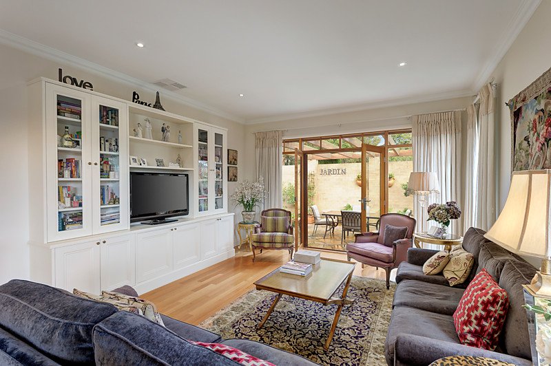 2/20 Quentin Street, Forest Hill image 2