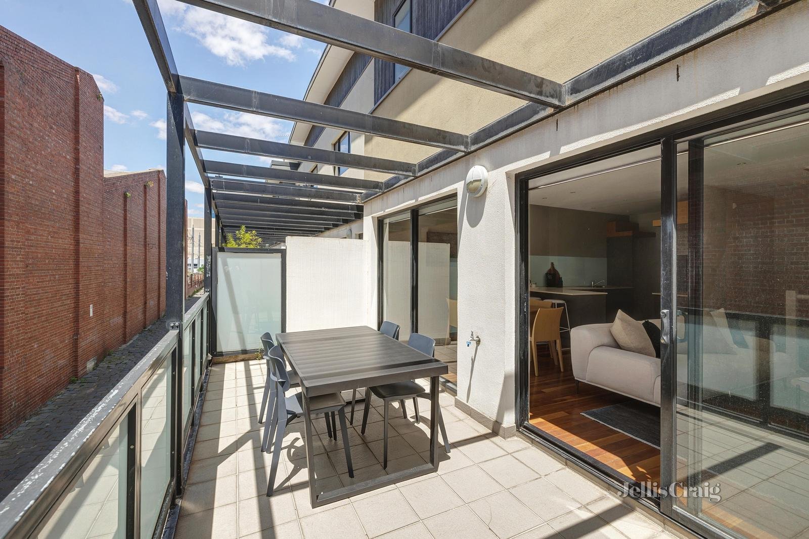 2/20 Russell Street, Hawthorn East image 7