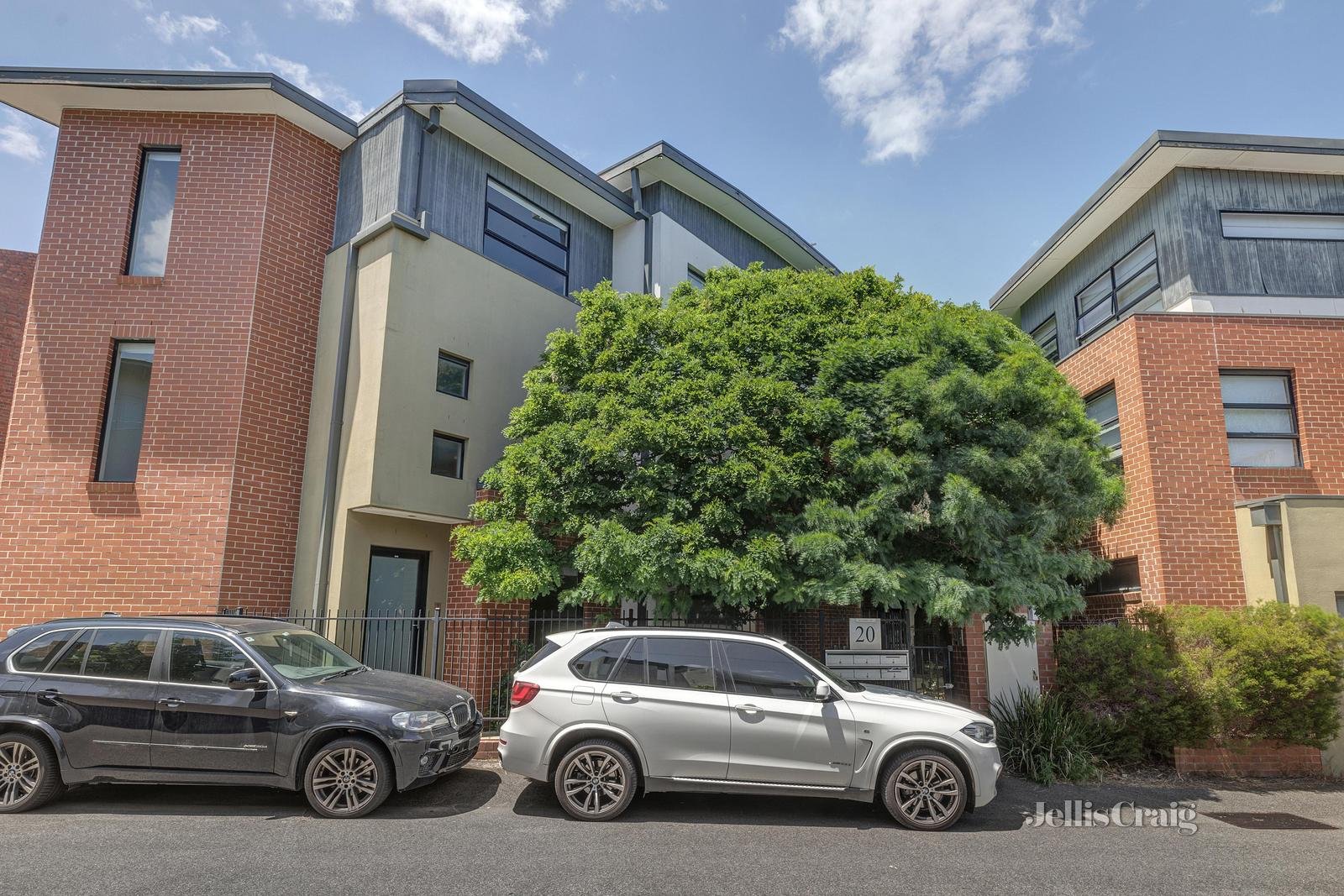 2/20 Russell Street, Hawthorn East image 8