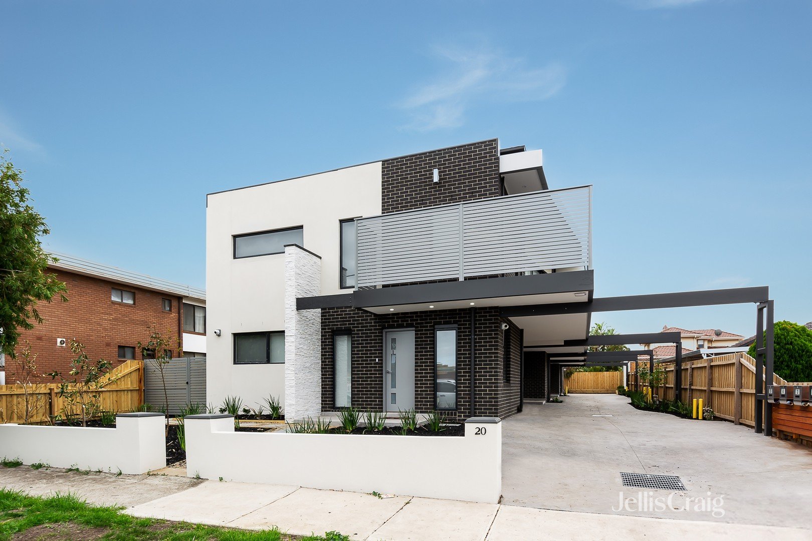 2/20 Selbourne, Coburg image 7