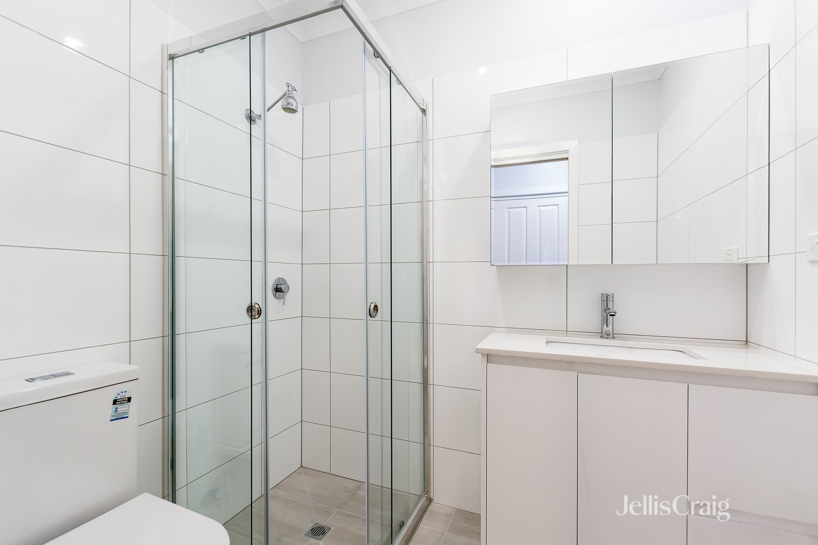 2/20 Selbourne, Coburg image 6