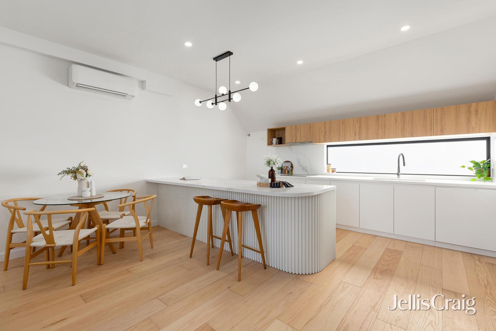 2/20 Staley Street, Brunswick image 2