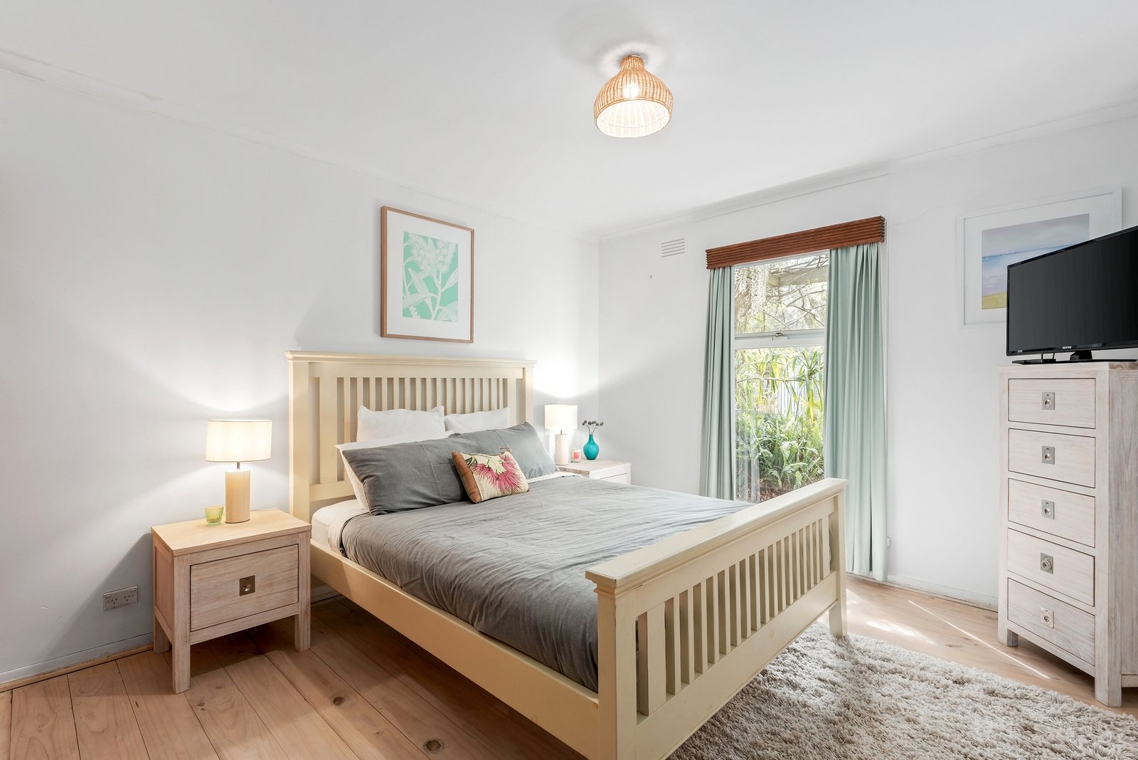 Property Gallery Thumbnail 8