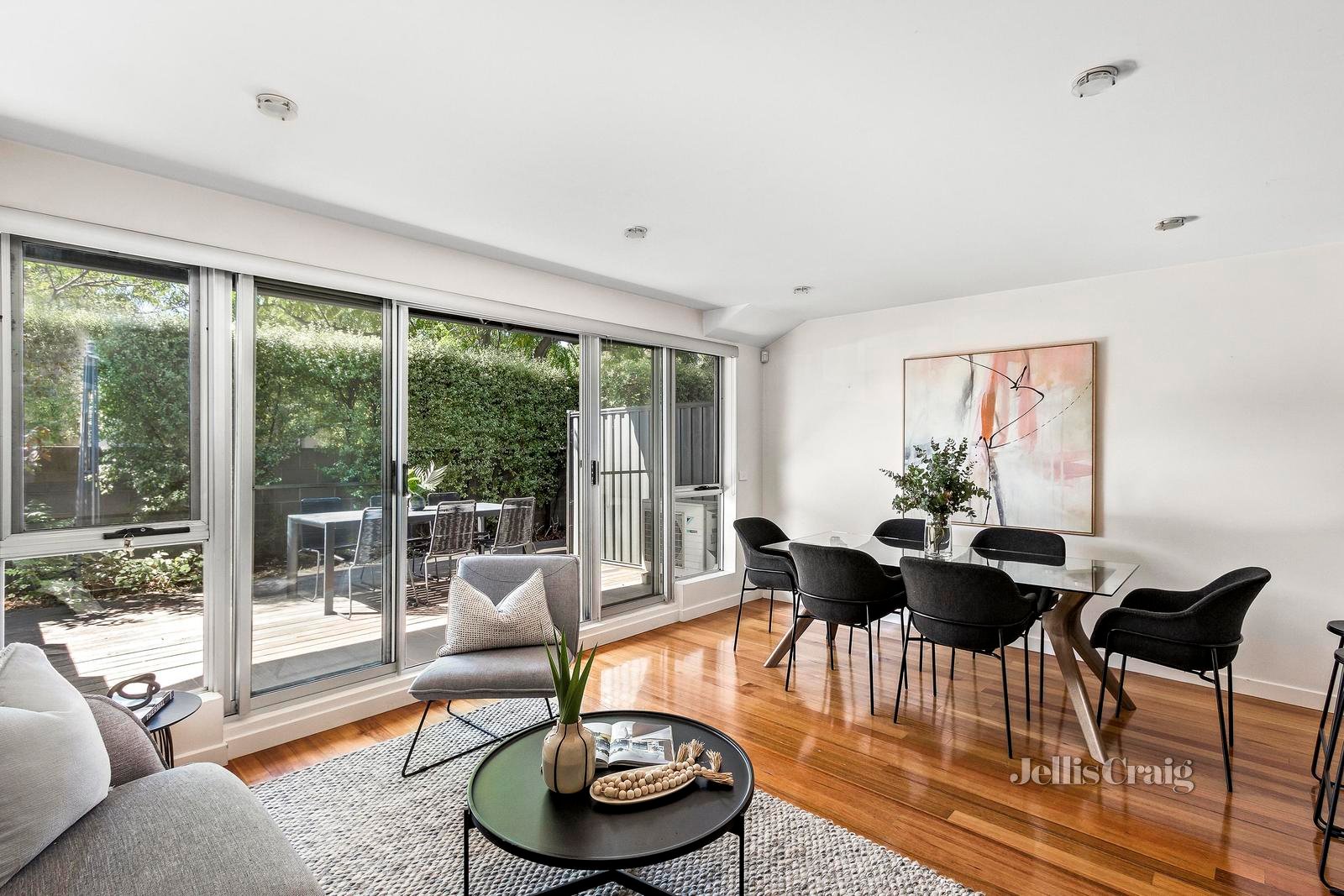 2/20 Westgarth Street, Northcote image 1