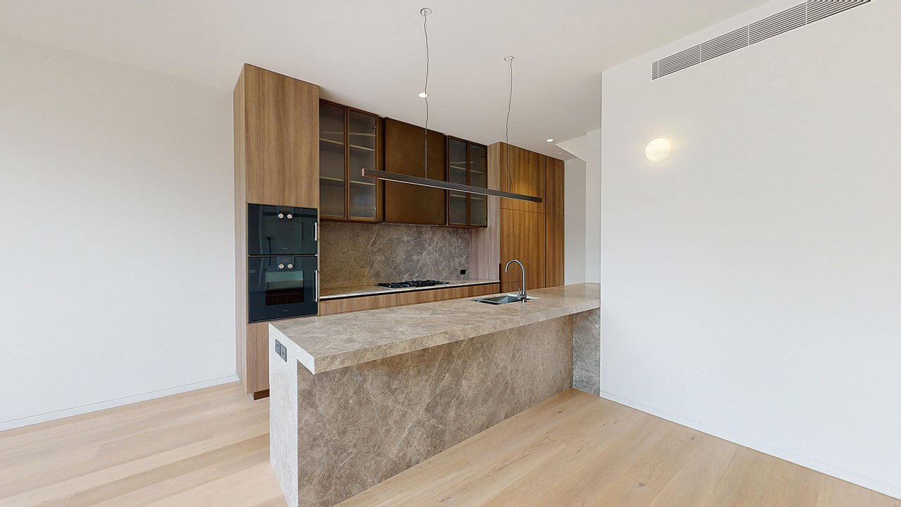 2/200 Cotham Road, Kew image 2