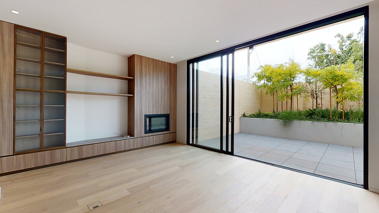 2/200 Cotham Road, Kew image 3