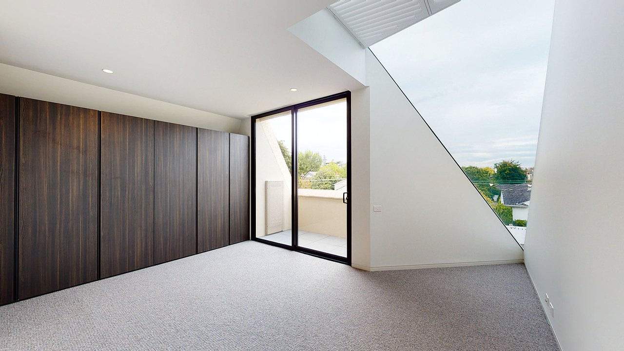 2/200 Cotham Road, Kew image 6