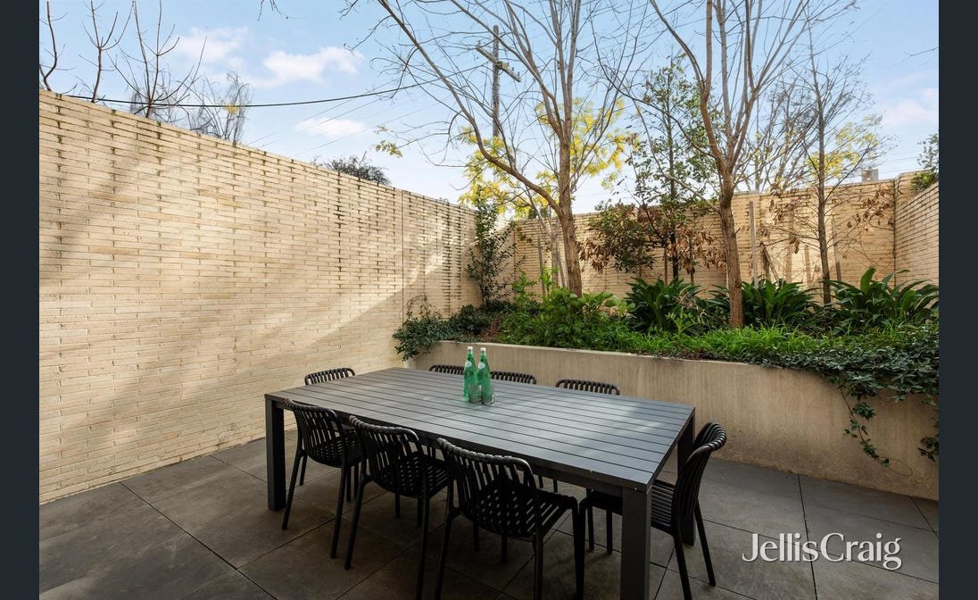 2/200 Cotham Road, Kew image 4