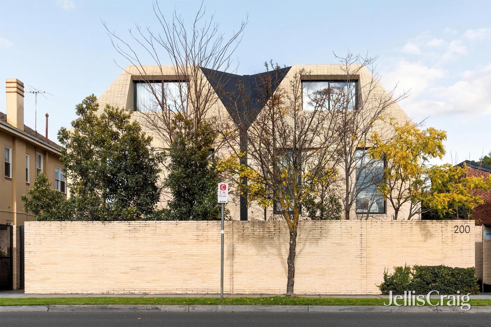 2/200 Cotham Road, Kew image 2