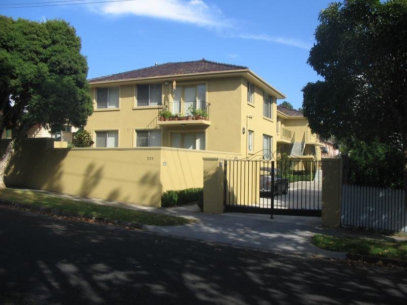 2/201 Brougham Street, KEW VIC 3101