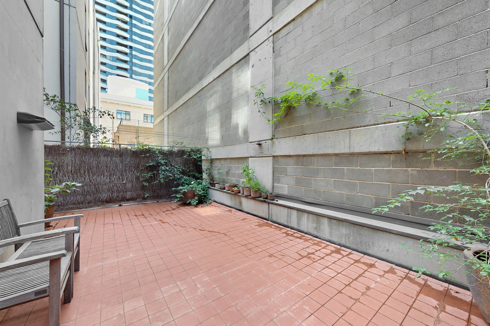 2 / 201 Franklin Street MELBOURNE