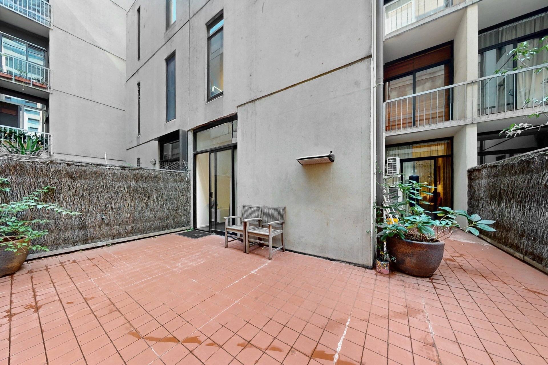 2 / 201 Franklin Street MELBOURNE