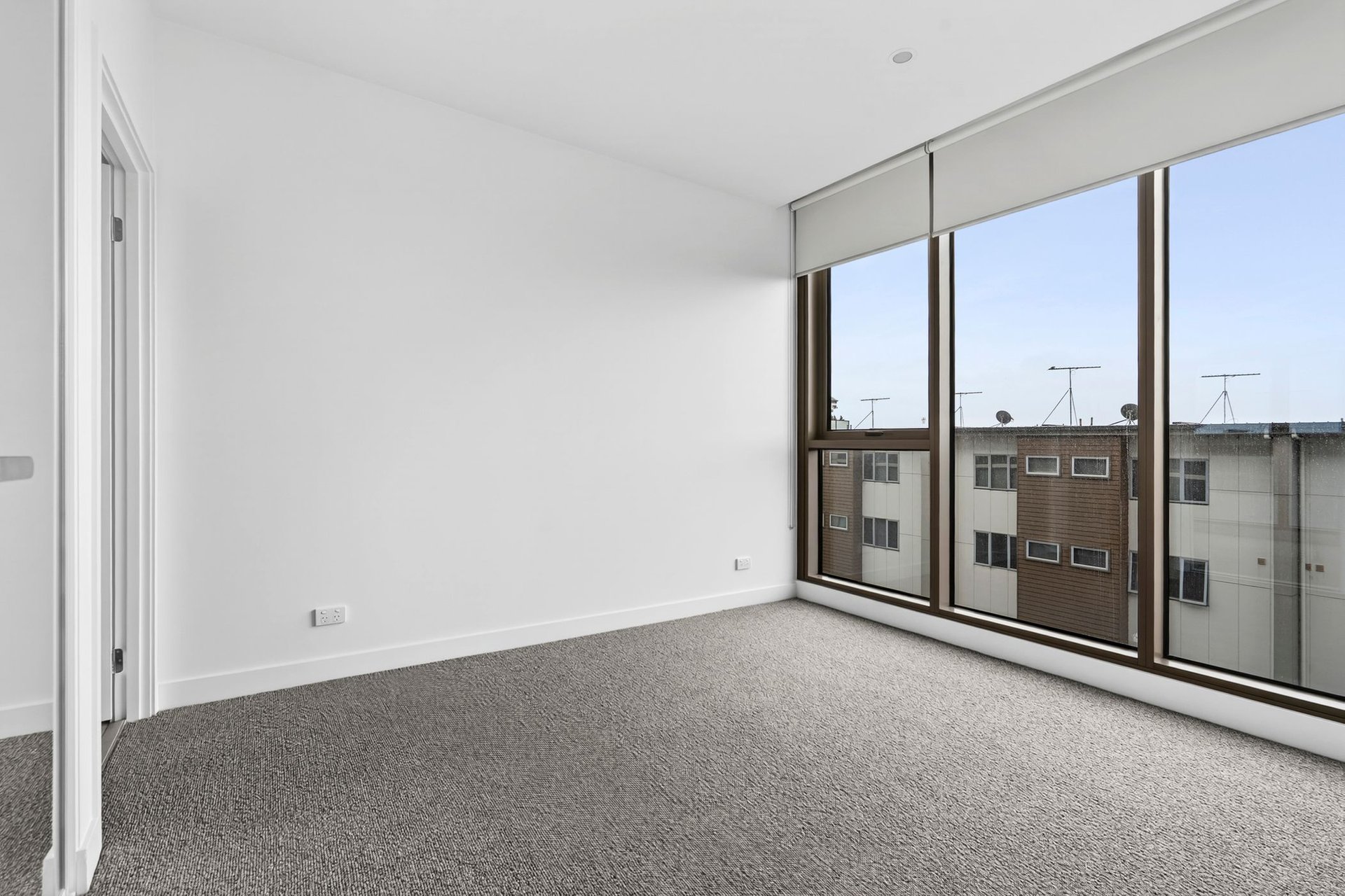 220/1 York Street, Geelong image 6