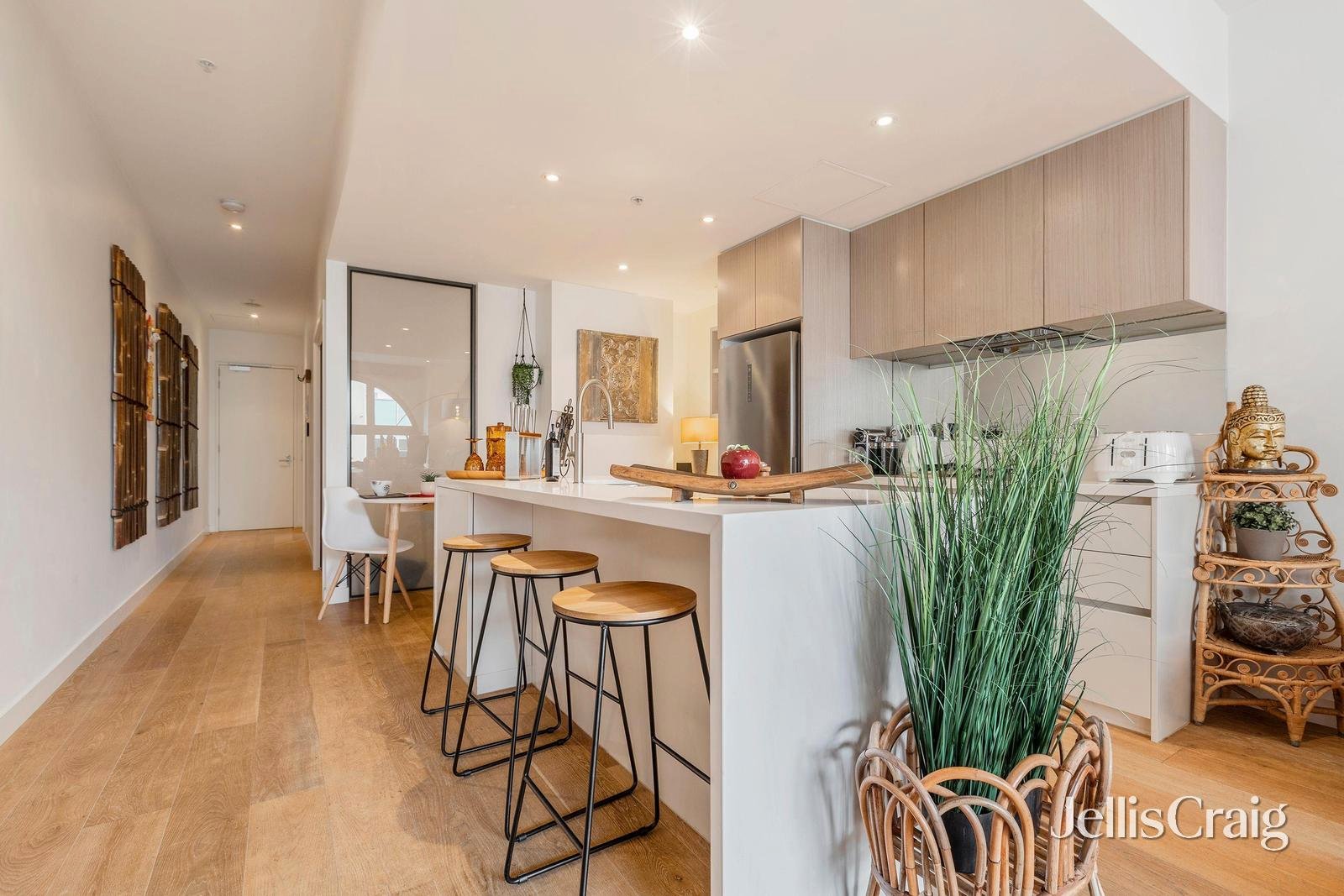 220/140 Swan Street, Richmond image 4