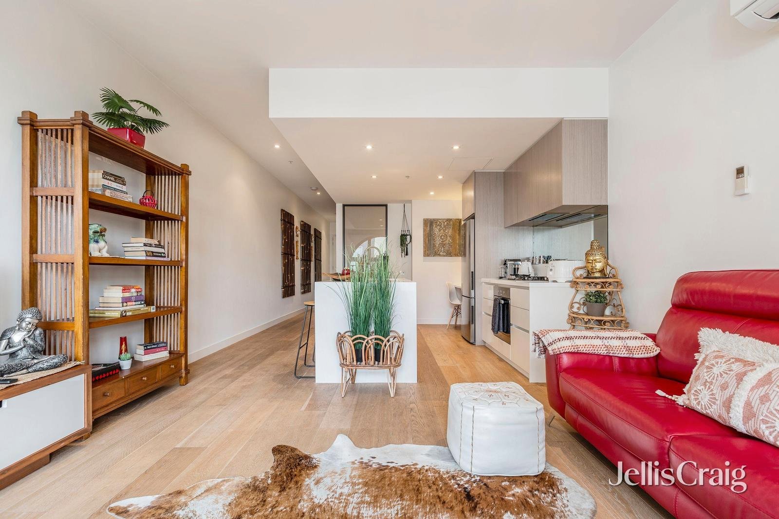 220/140 Swan Street, Richmond image 6