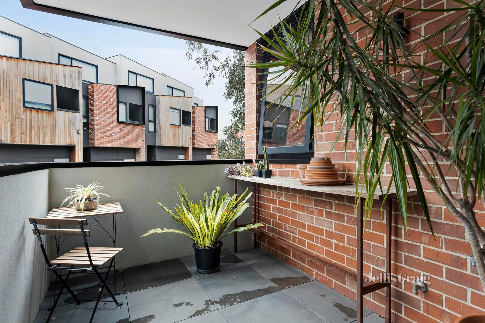 2/202 Beavers Road, Northcote image 6