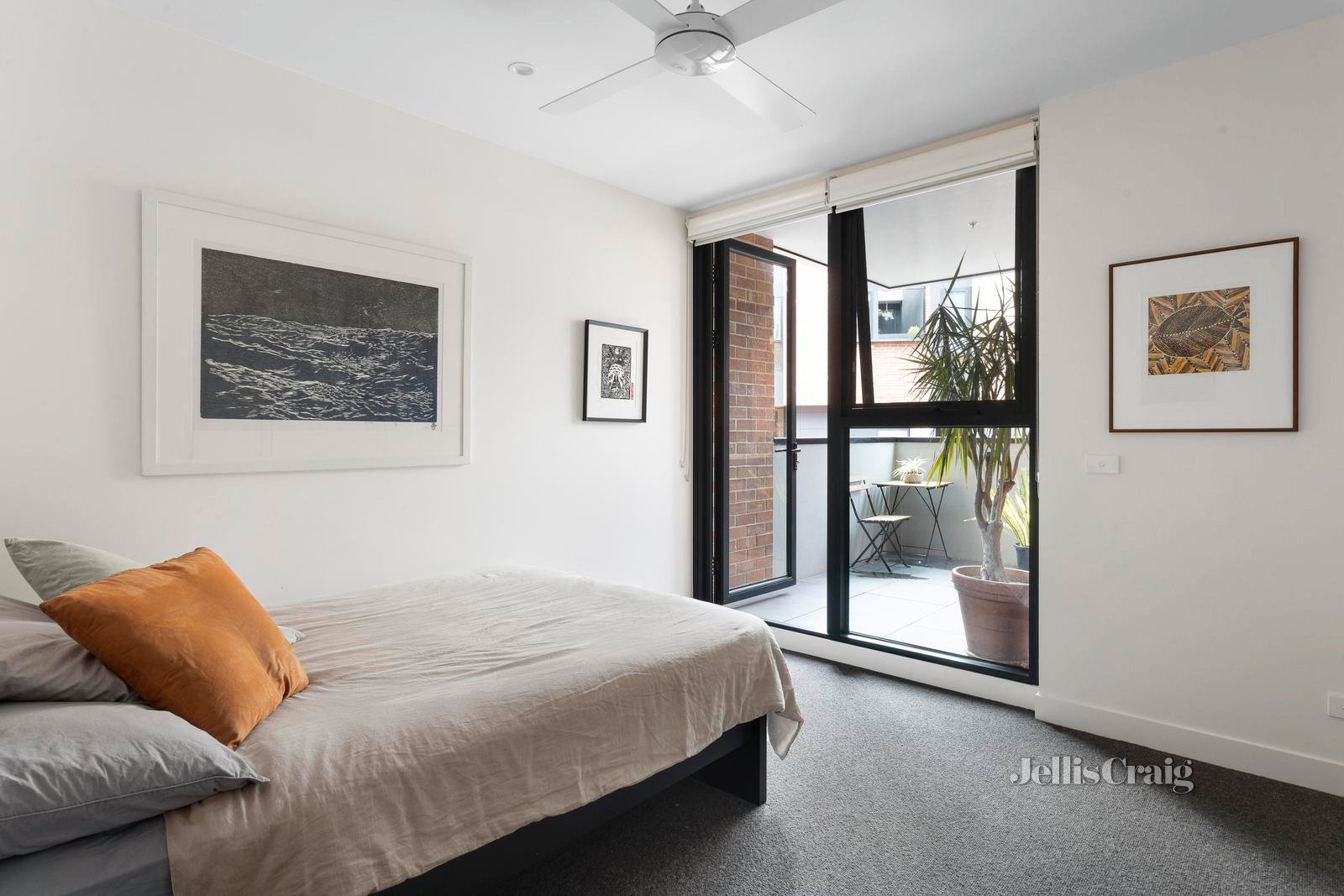 2/202 Beavers Road, Northcote image 8