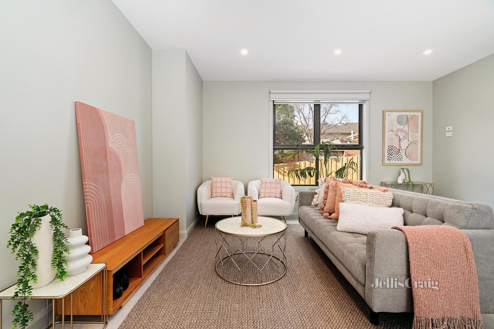 2/203 Nepean Street, Greensborough image 3