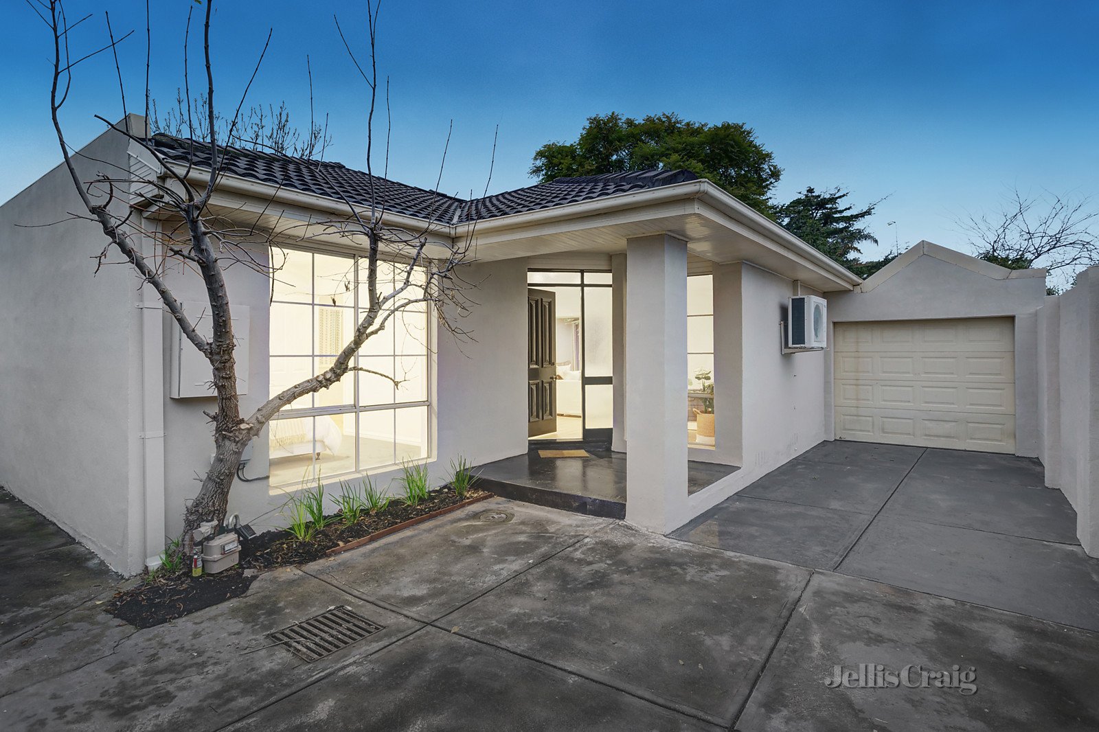 2/204 Patterson Road, Bentleigh image 1