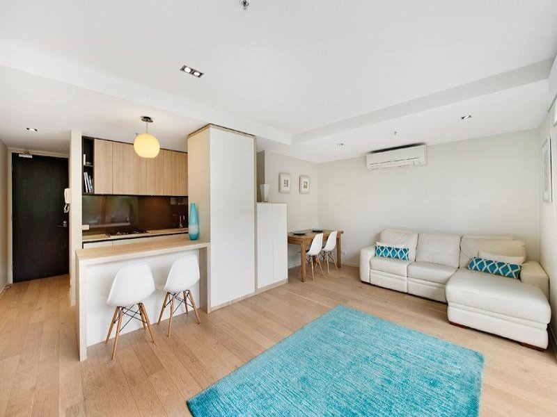 2/204 Whitehorse Road, Balwyn image 2