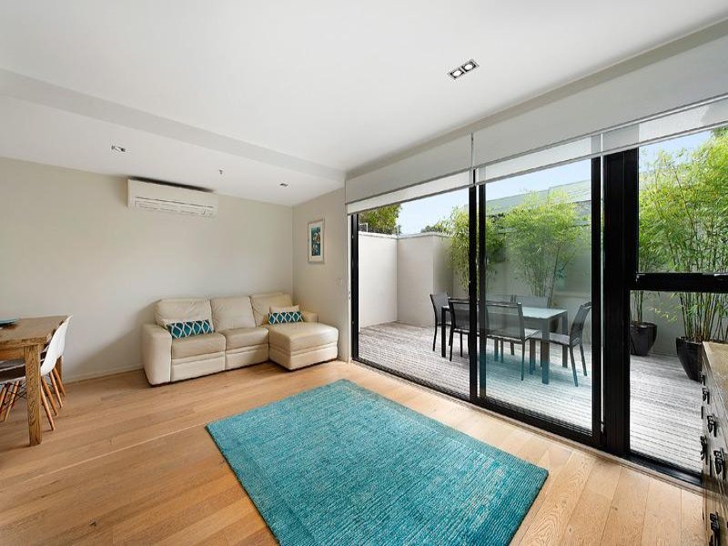 2/204 Whitehorse Road, Balwyn image 3