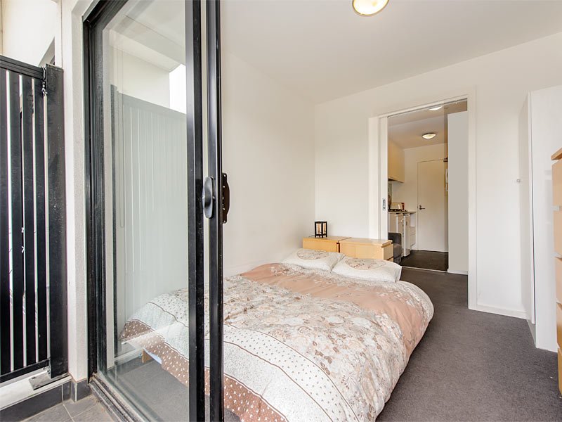 220/484 Elgar Road, Box Hill image 5