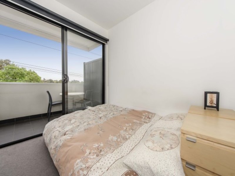 220/484 Elgar Road, Box Hill image 6