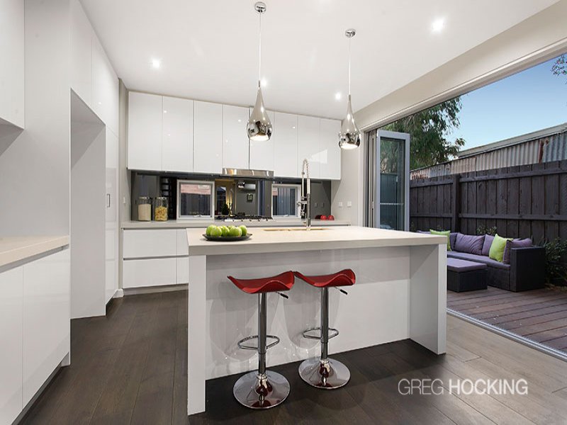 2/205 Anderson Street, Yarraville image 3