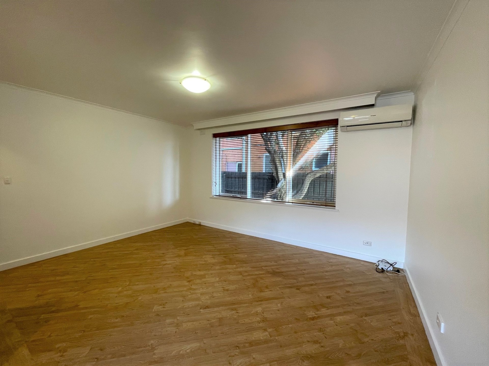 2/205 Auburn Road, Hawthorn image 3