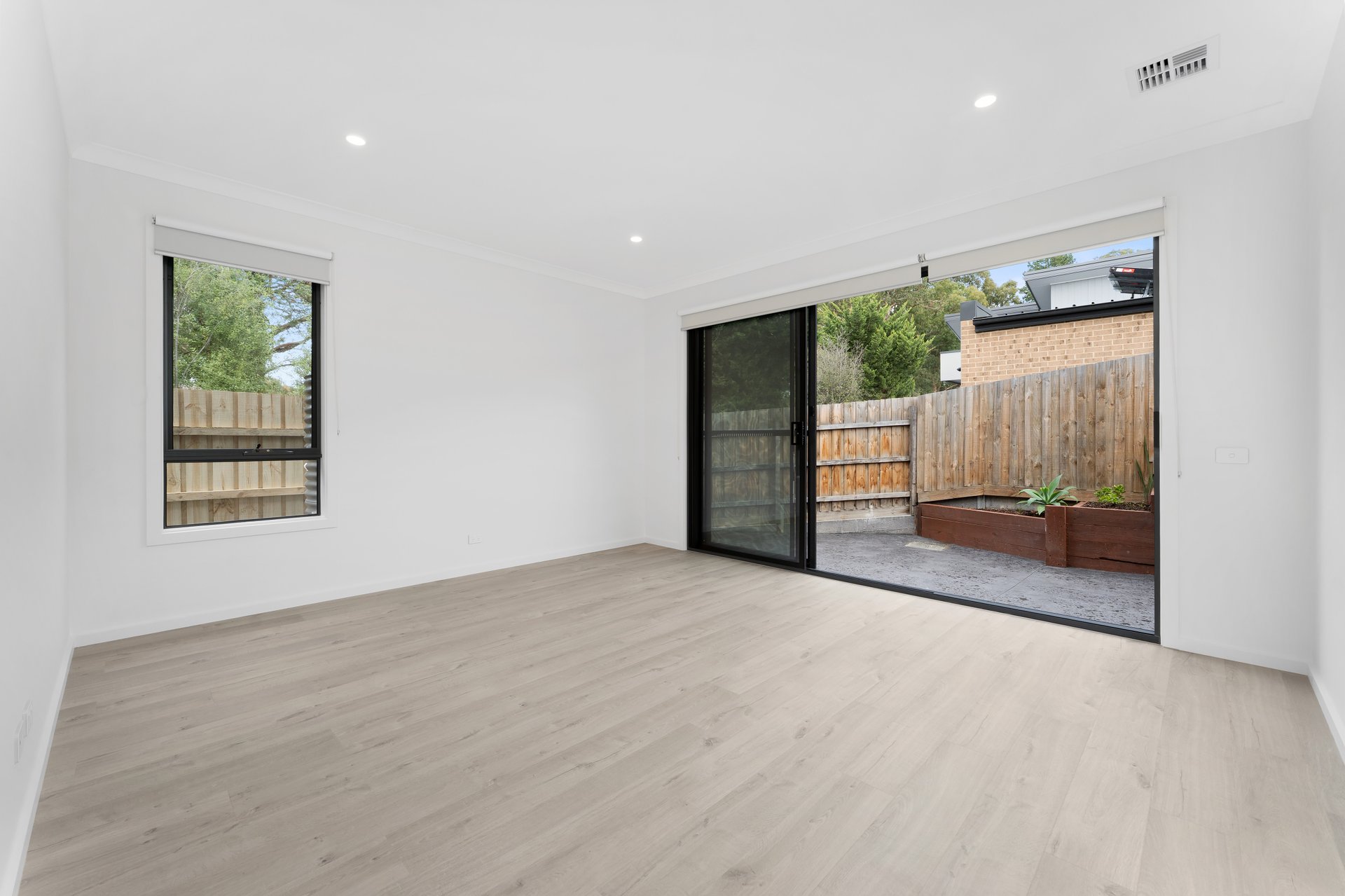 2/205 Wonga Road, Warranwood image 5