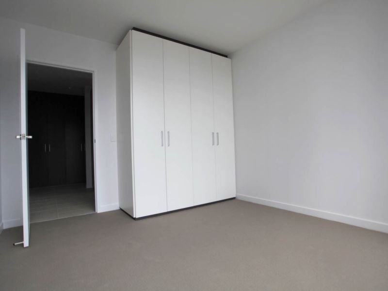 Property Gallery Thumbnail 6