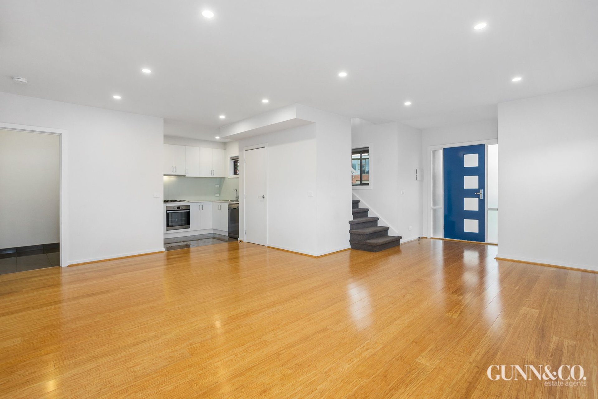 2/206 Queen Street, Altona image 4