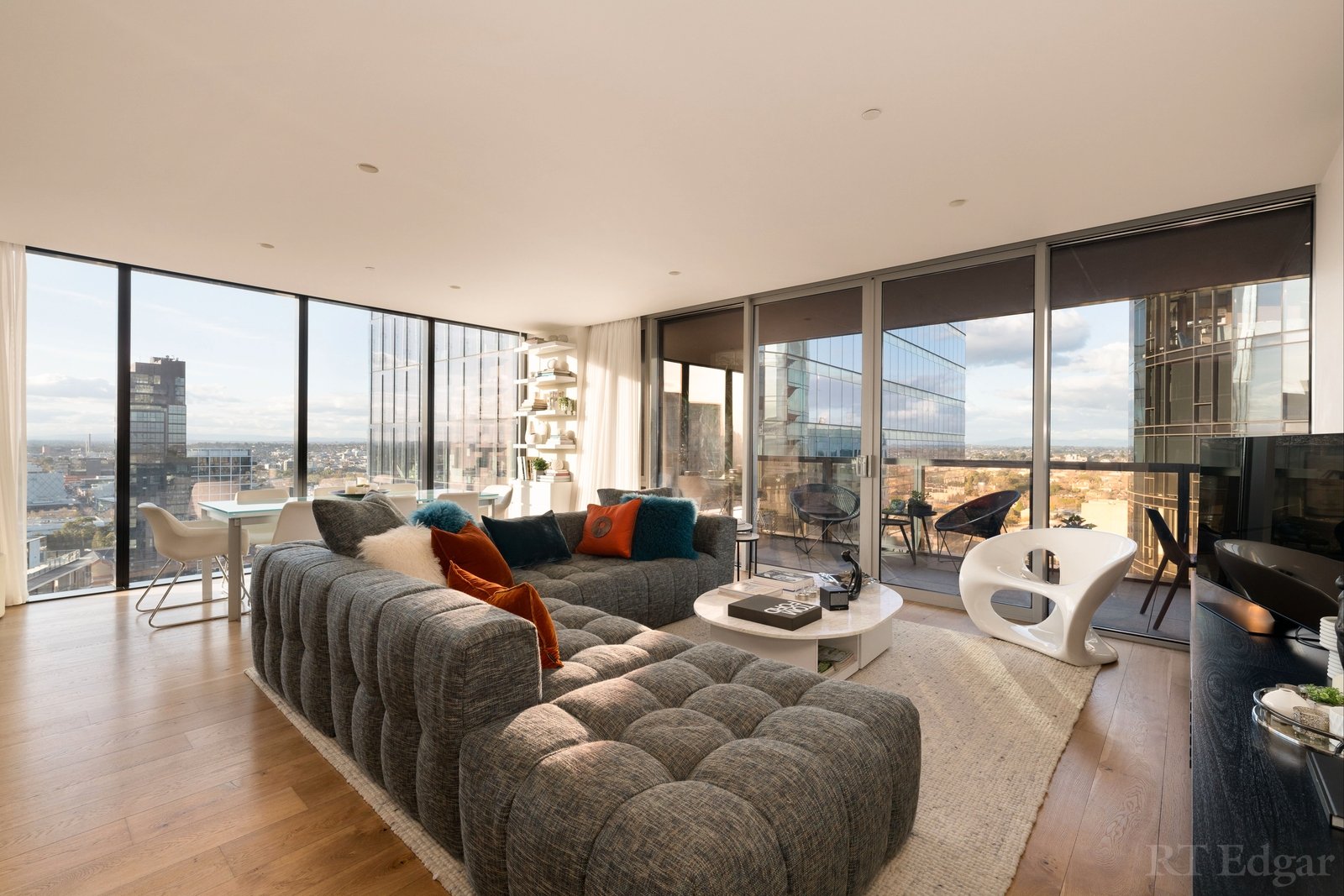 Property Gallery - Main Image