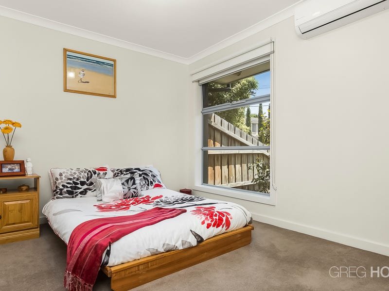 2/208 Queen Street, Altona image 3