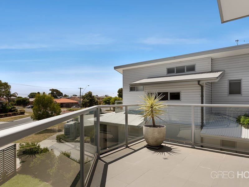 2/208 Queen Street, Altona image 8